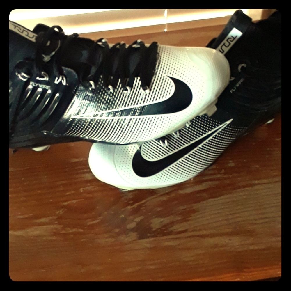 Nike flywire baseball cleats (9 spike)